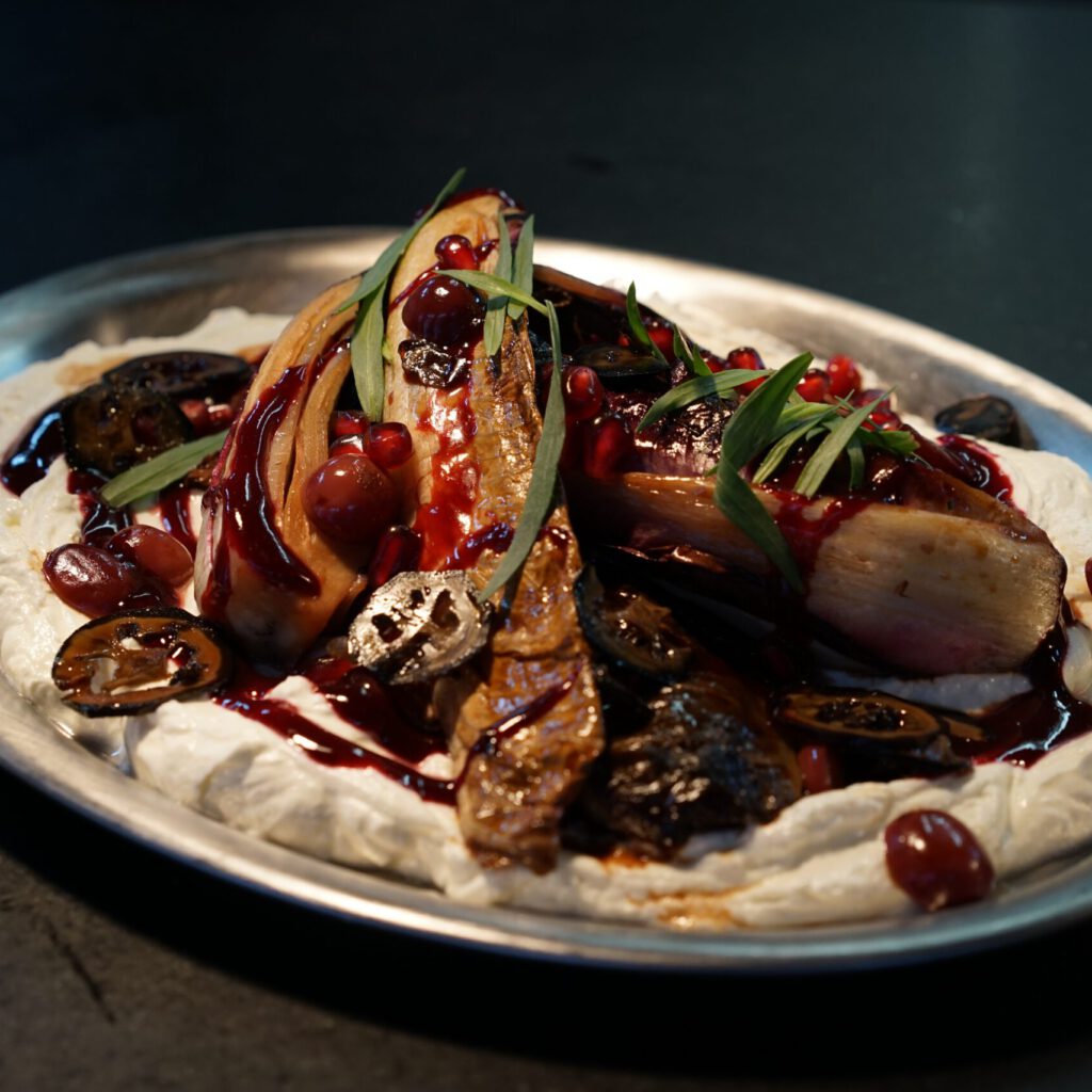 Weine aus Georgien: Radicchio auf Labneh